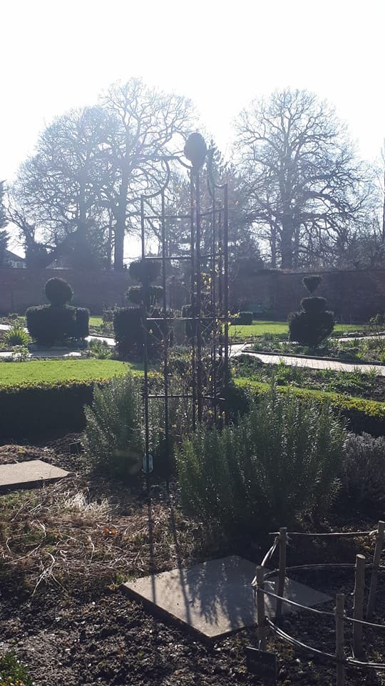 Eascote House Gardens