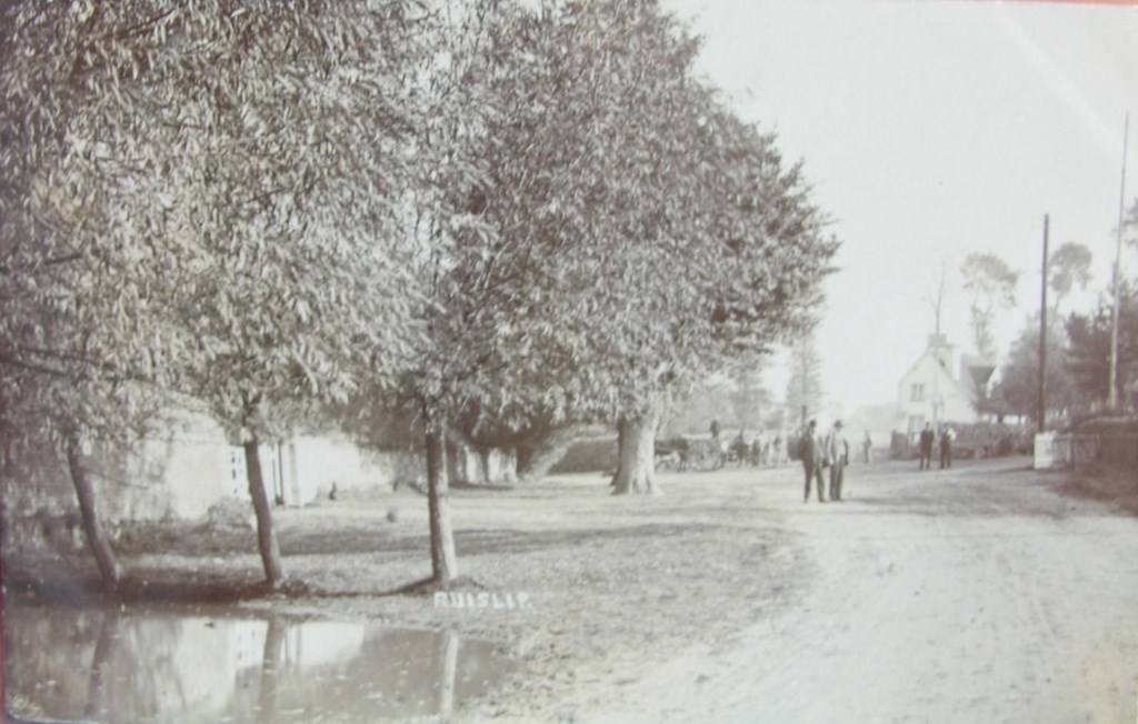 Ickenham Road Towards Kingsend Ruislip