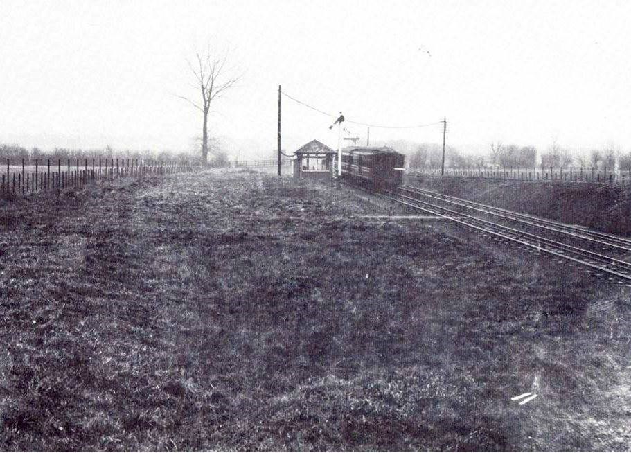 Looking towards Rayners Lane station from Eastcote Station
